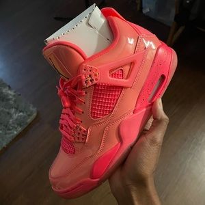 Hot Punch Jordan 4